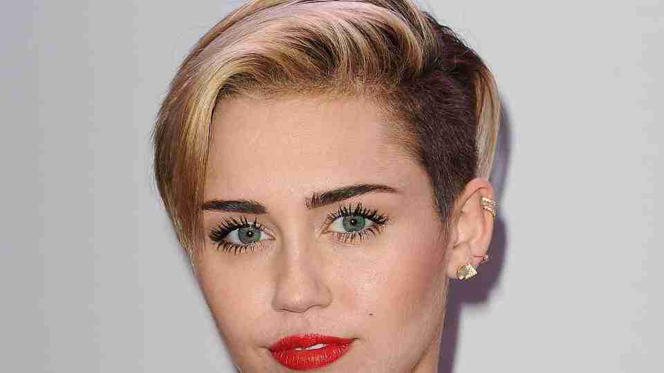 Miley Cyrus, Grammy’de sahne alacak Miley Cyrus, Grammy’de sahne alacak